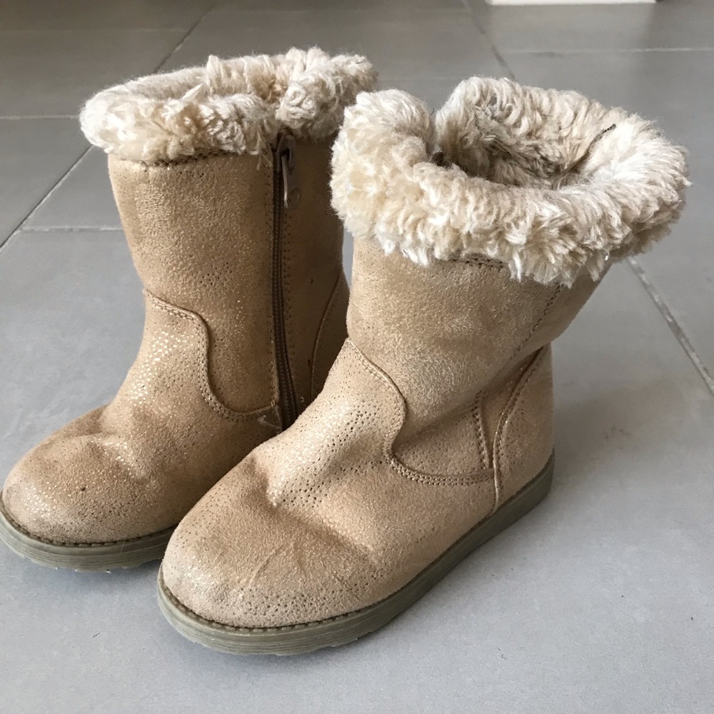 CAT & JACK Toddlers Girls Faux Fur Glitter Winte Boots | 9